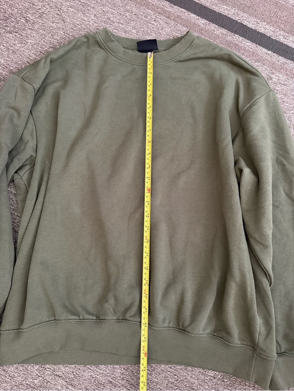 H&M Crewneck - Picture 3 of 4